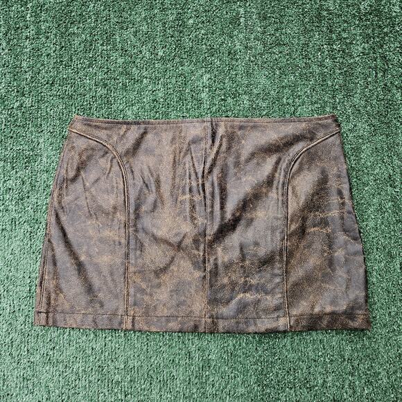 Forever 21 Size LARGE Dark Brown Faux Leather Mini Skirt High Waist Front Zip - Picture 2 of 7